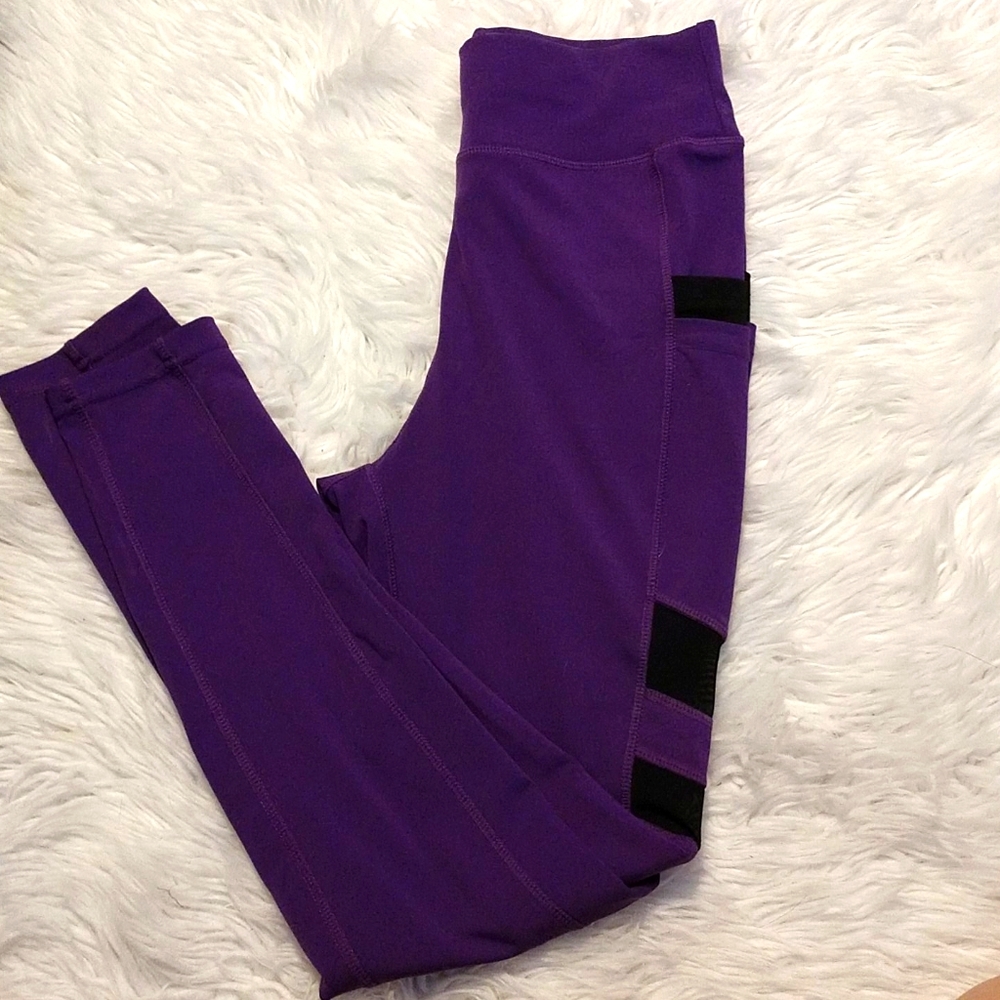 Pop fit leggings with dual pocket